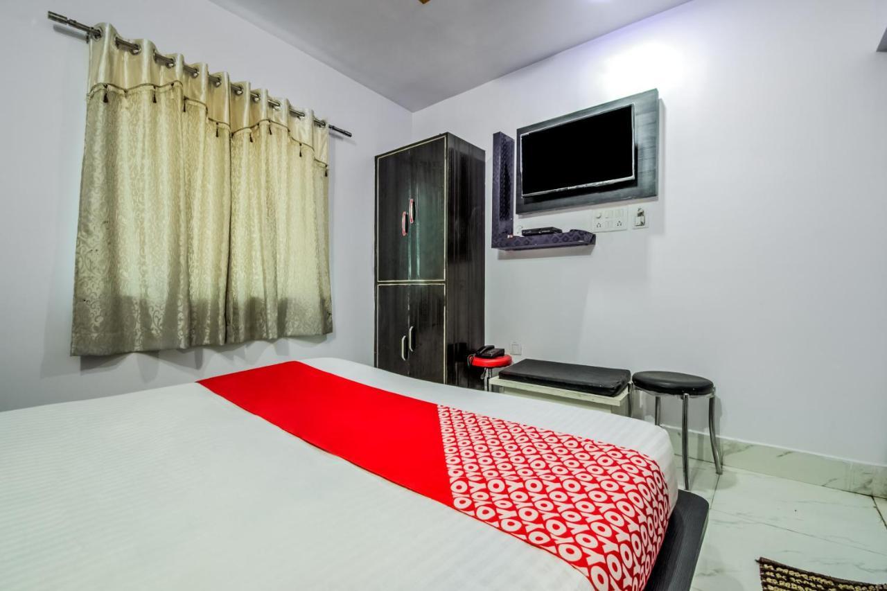 Oyo 14993 Rp Palace Danapur Buitenkant foto